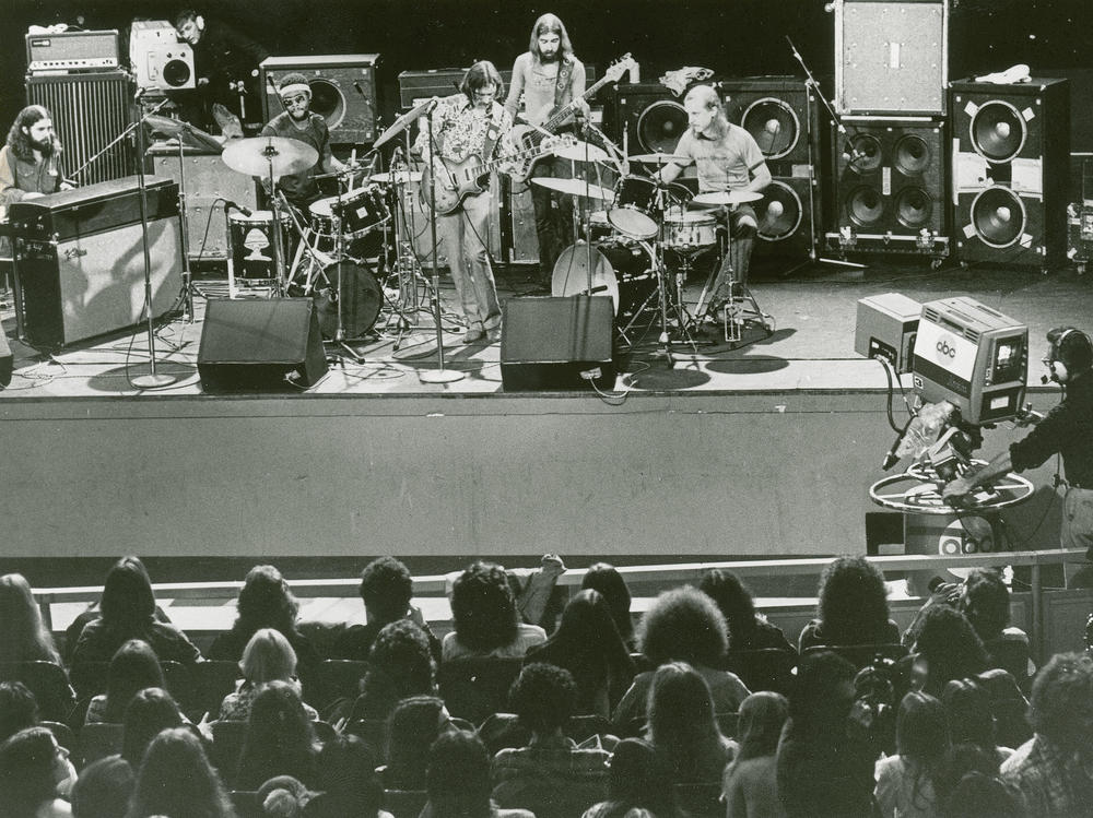 The Allman Brothers band perform in 1972 in front of a television audience. Chuck Leavell, keys, left; Jamoie Johanson, drums; Dickey Betts, lead and slide guitar; Berry Oakley, bass; Butch Trucks, drums and percussion.