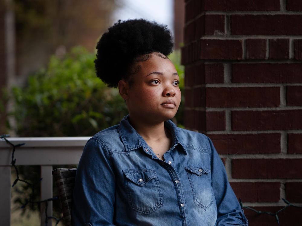 Moesha Chandler is an assembly worker at the Mercedes-Benz plant.