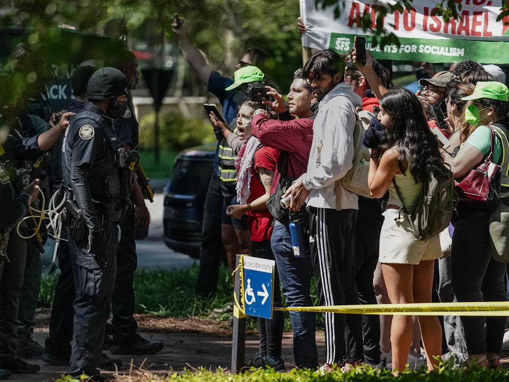 Protesters and police clash during an April 25 pro-Palestinian protest at Emory University's campus in Atlanta.