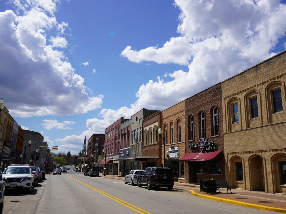 Located less than an hour outside Madison, Wis., Columbia County has both city commuters and people in more rural, small towns. Portage, with a population of around 10,000, is the largest town in the county.