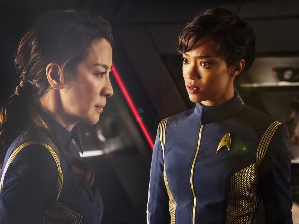  Michelle Yeoh as Captain Philippa Georgiou and Sonequa Martin-Green as First Officer Michael Burnham in the very first episode of <em>Star Trek: Discovery. </em>