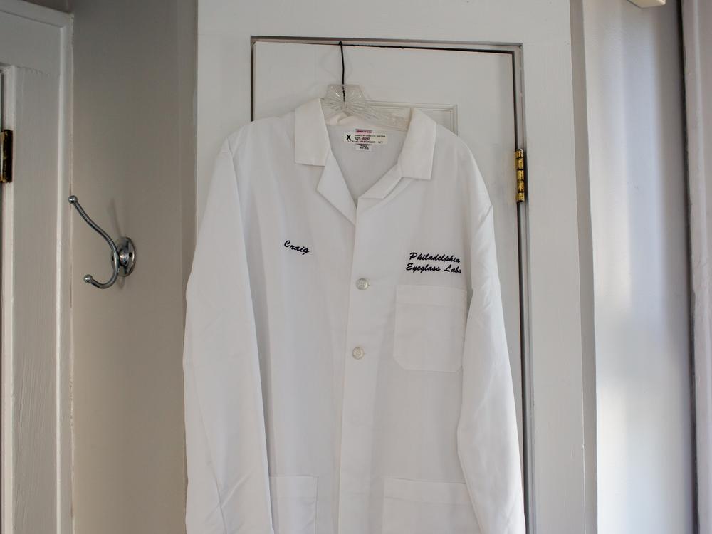  Craig Messinger spent his career managing a successful family eyeglass business in the greater Philadelphia area. His daughter remembers that he worked a lot, which made weekends with him feel special. She still has one of the white lab-style jackets he wore at work.