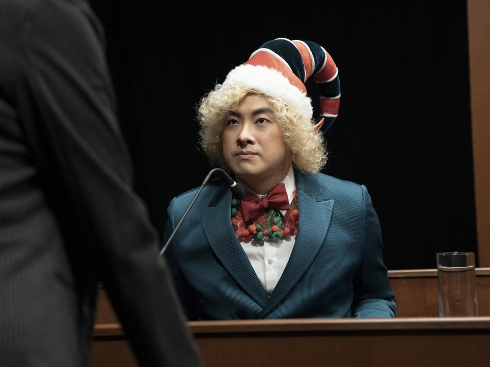  Bowen Yang in <em>Fantasmas</em>.