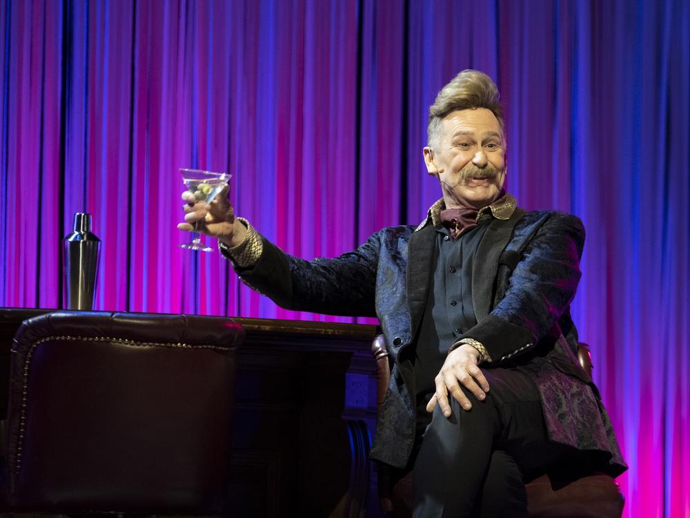  Scott Thompson/Buddy Cole at The Greek Theatre for Netflix Is A Joke Fest.
