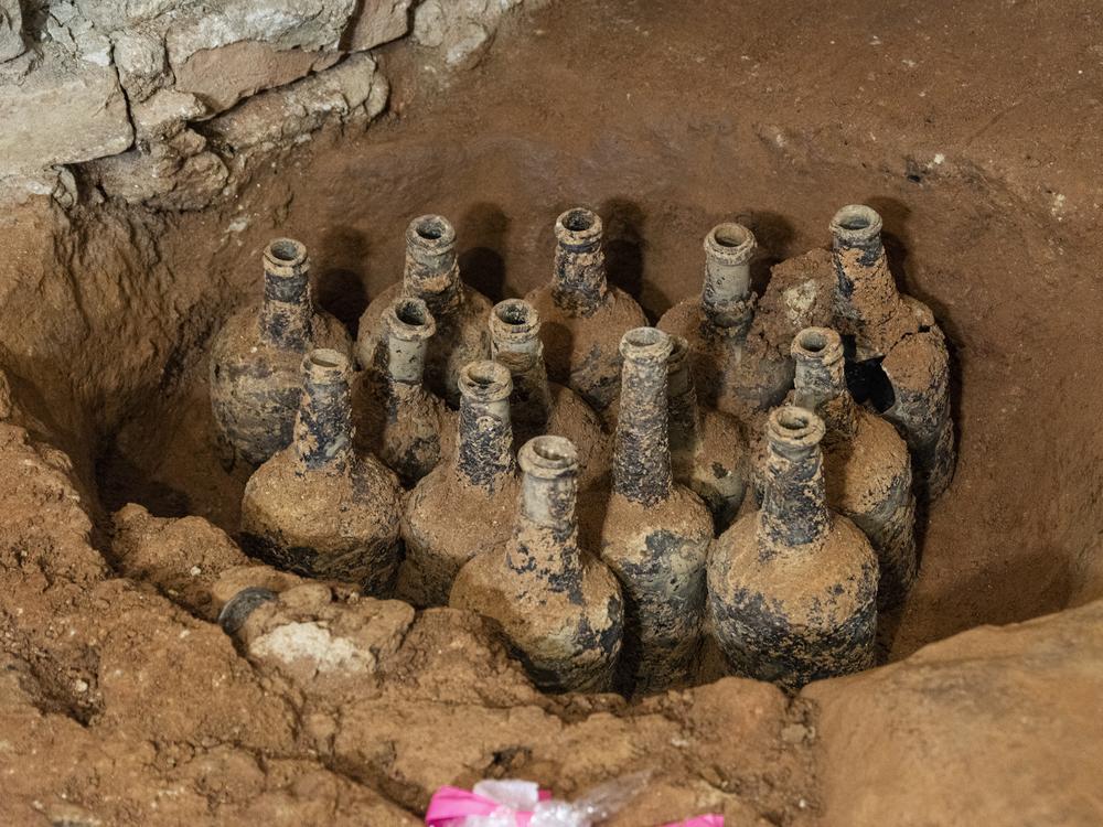  Archaeologists on a multi-year restoration project found 35 bottles of cherries and berries in five different pits in the Mount Vernon cellar.