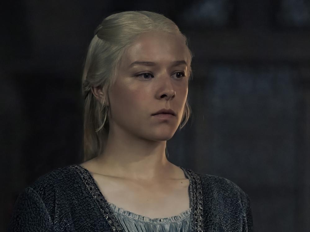  Emma D'Arcy as Rhaenyra.