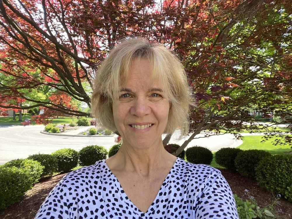  Karen Muller needed to clear out her parents' old belongings when a family friend stepped in to help.