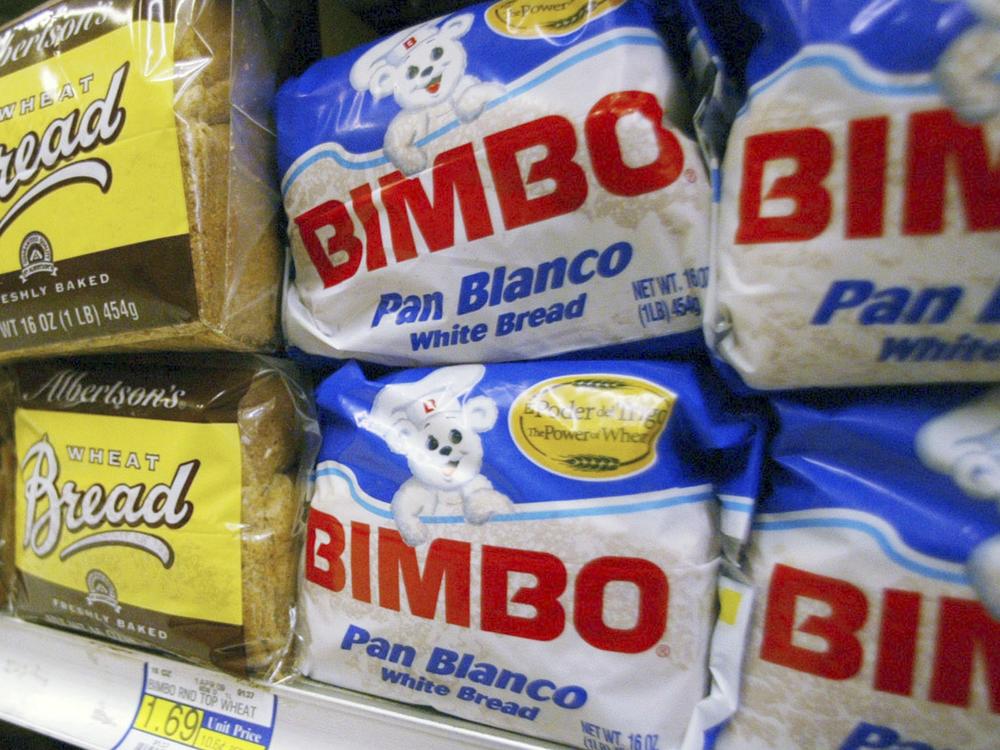 Bimbo bread is displayed on a shelf at a market in Anaheim, Calif., in 2003. On Tuesday, U.S. federal food safety regulators warned Bimbo Bakeries USA - which includes brands such as Sara Lee, Oroweat, Thomas', Entenmann's and Ball Park buns and rolls - to stop using labels that say its products contain potentially dangerous allergens when they don't.