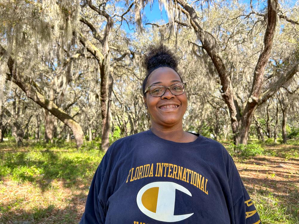  Lakesha Hills is a 40-year-old correctional officer at a Florida state prison. She has three children — ages 13, 11 and six months — and lives in her hometown of Florahome, population 1,471<br>