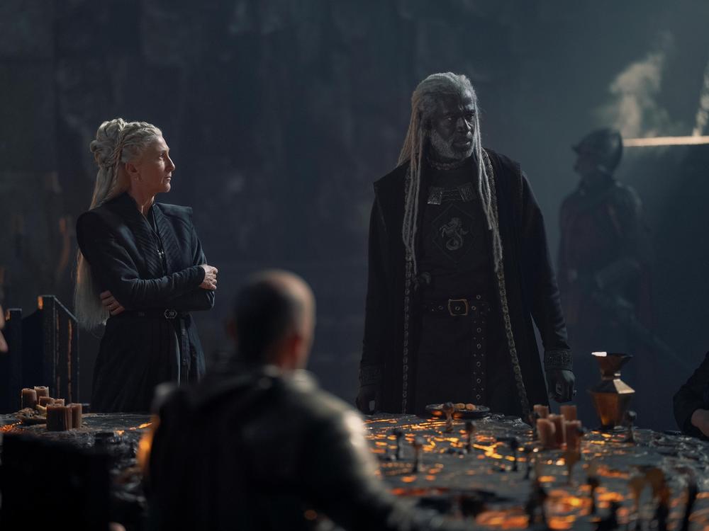  Rhaenys (Eve Best) and Corlys (Steve Toussaint). 