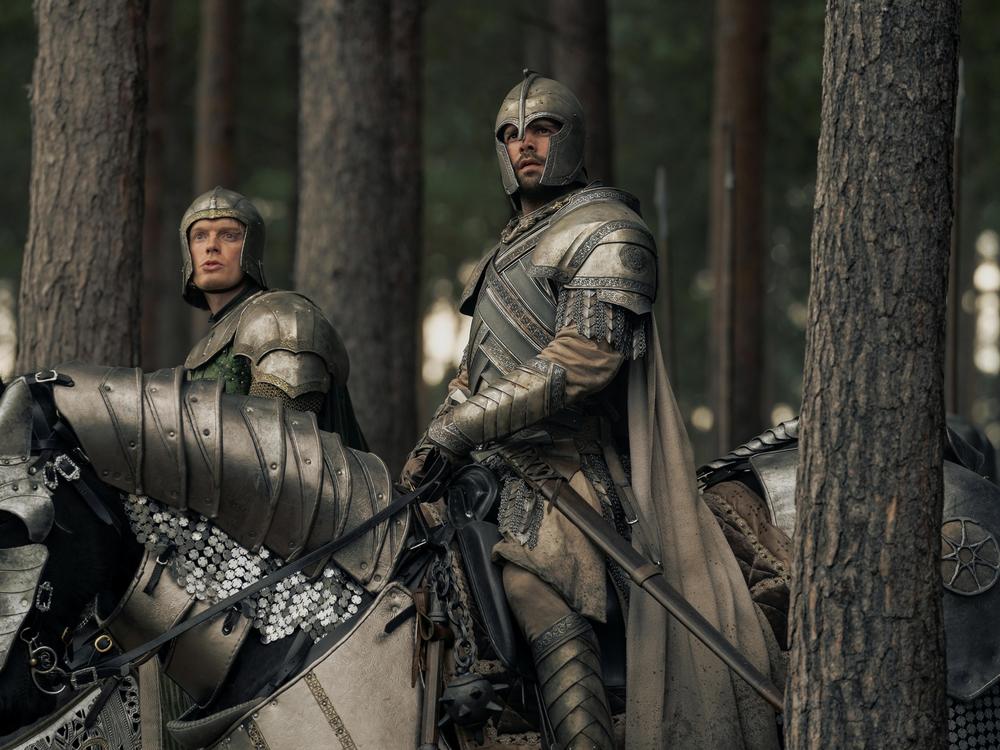  Gwayne Hightower (Freddie Fox) and Criston Cole (Fabien Frankel). 