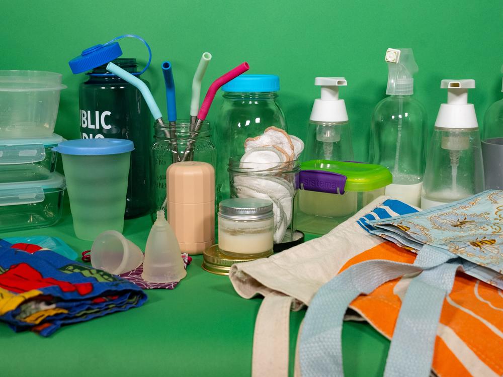 Some of the reusable items to avoid single use plastics.