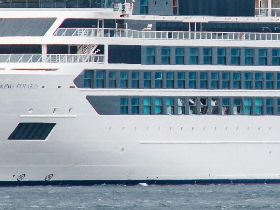 In 2022, a large, unexpected rogue wave struck the Viking Polaris, breaking windows. One passenger died and others were injured. 
