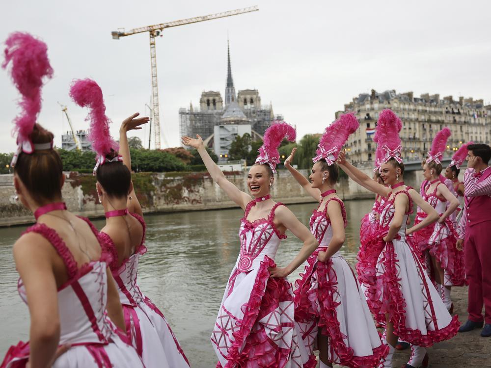 Actors perform during the opening ceremony.