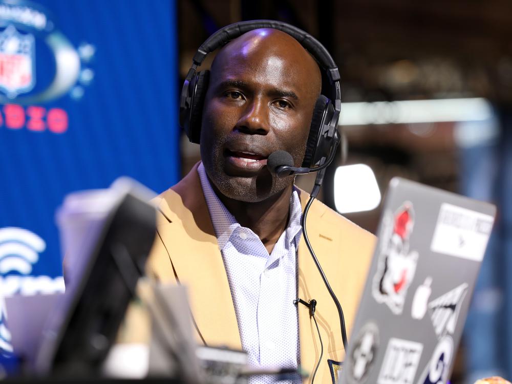 Former NFL player Terrell Davis said United Airlines banned him from future flights following an incident onboard earlier this month. Here, Davis delivers his speech during induction ceremonies at the Pro Football Hall of Fame on Saturday, Aug. 5, 2017, in Canton, Ohio.