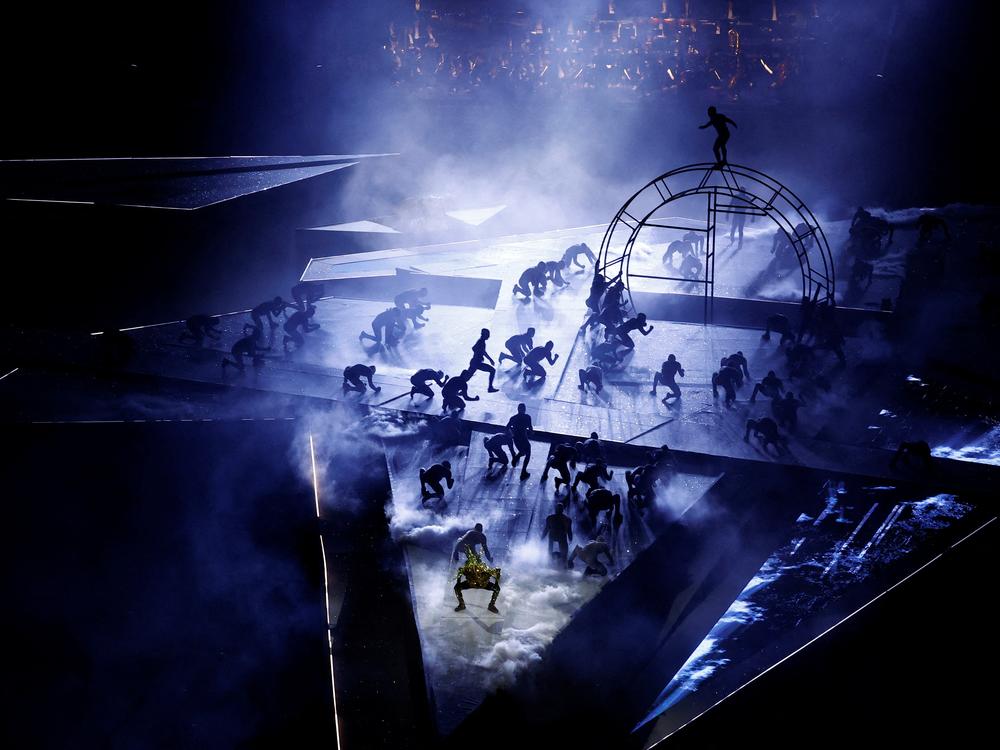 Dancers perform during the closing ceremony on Sunday.