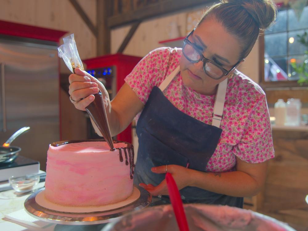 Felicia in episode 1 of <em>Blue Ribbon Baking Championship.</em>
