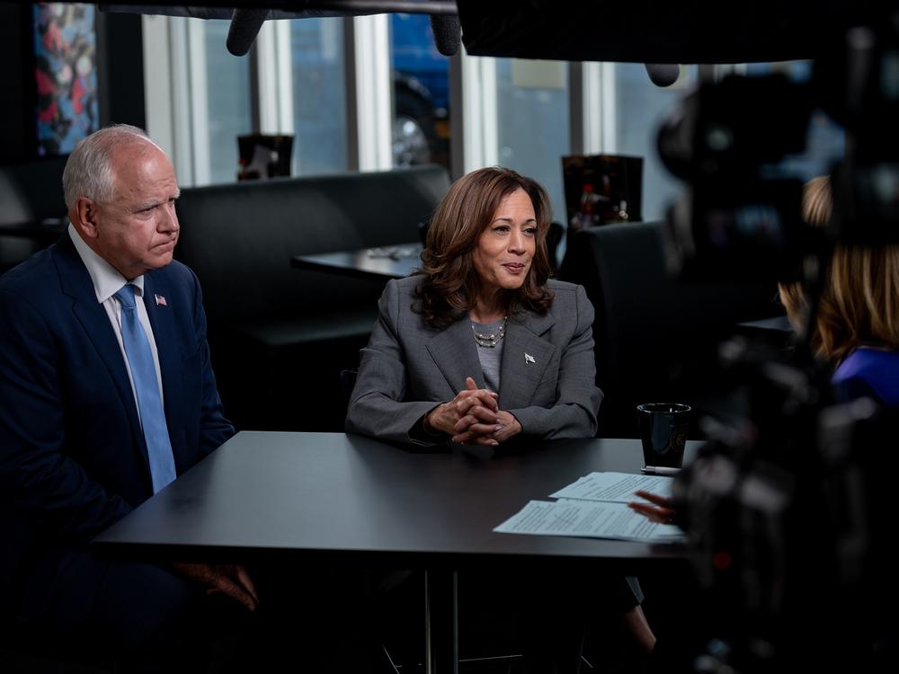 Minnesota Gov. Tim Walz and Vice President Kamala Harris are interviewed by CNN’s Dana Bash at Kim’s Cafe in Savannah, Georgia, on August 29, 2024. This is the first time Harris has sat with a journalist for an in-depth, on-the-record conversation since President Joe Biden ended his presidential bid in July. (Will Lanzoni/CNN)