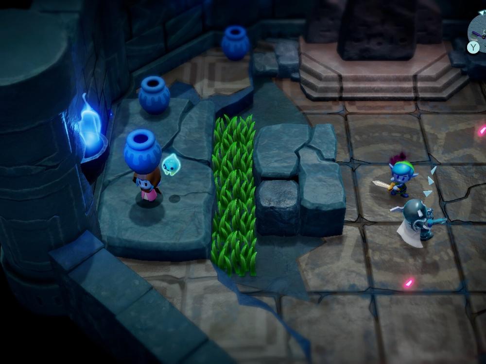A malevolent boss version of Link fights Zelda's summoned Darknut while she prepares to bash him with pottery.