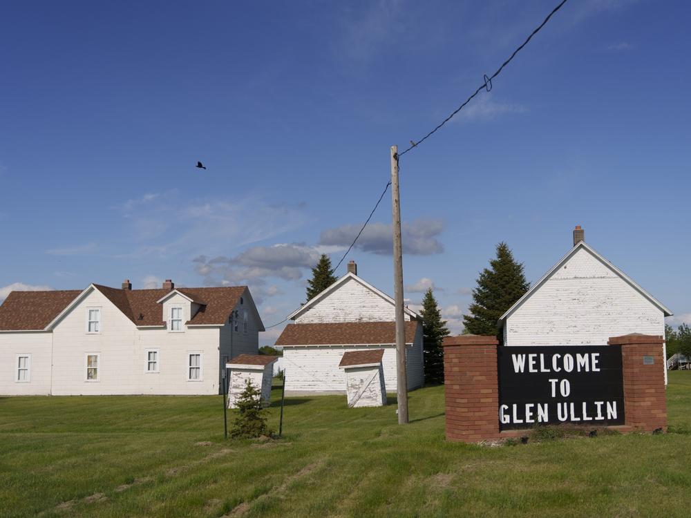 A welcome sign stands alongside Highway 49, leading into Glen Ullin on May 24.