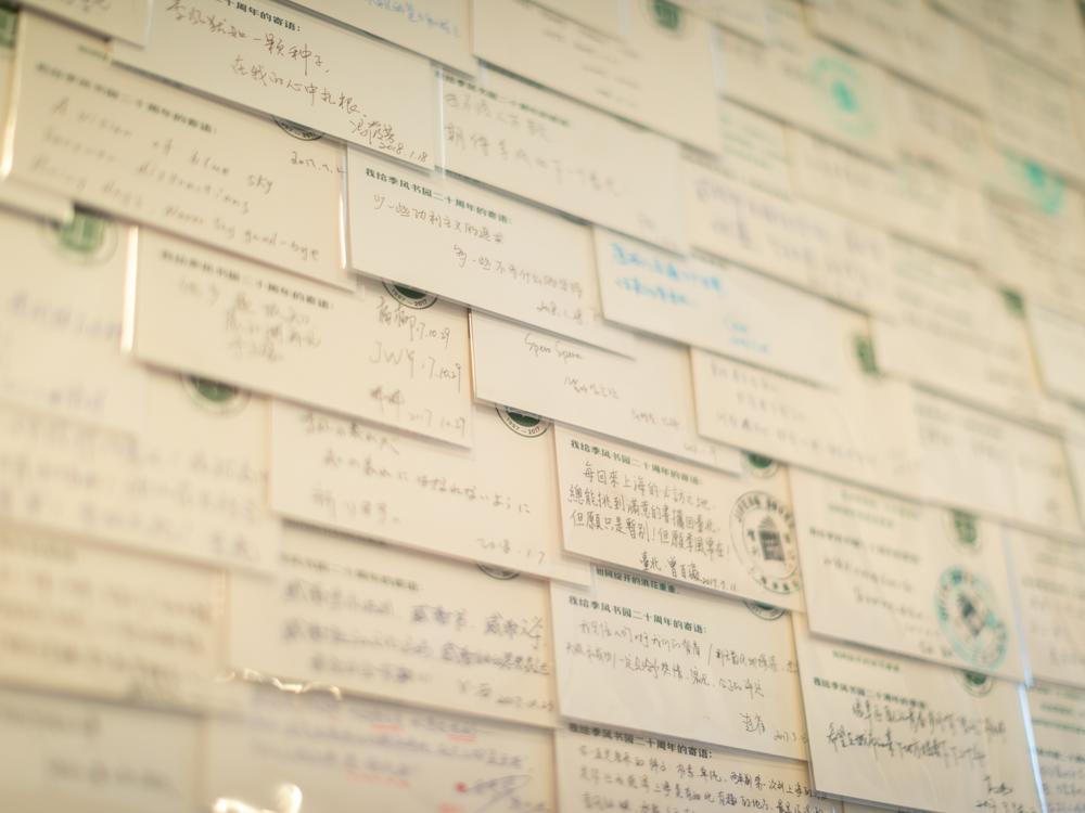 At the new D.C. location, the owner displays handwritten cards from people on one of the final days of Jifeng’s Shanghai operations.