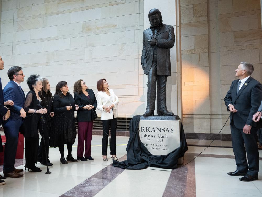 A statue of country music singer and Arkansas native Johnny Cash was unveiled in the U.S. Capitol on Tuesday.
