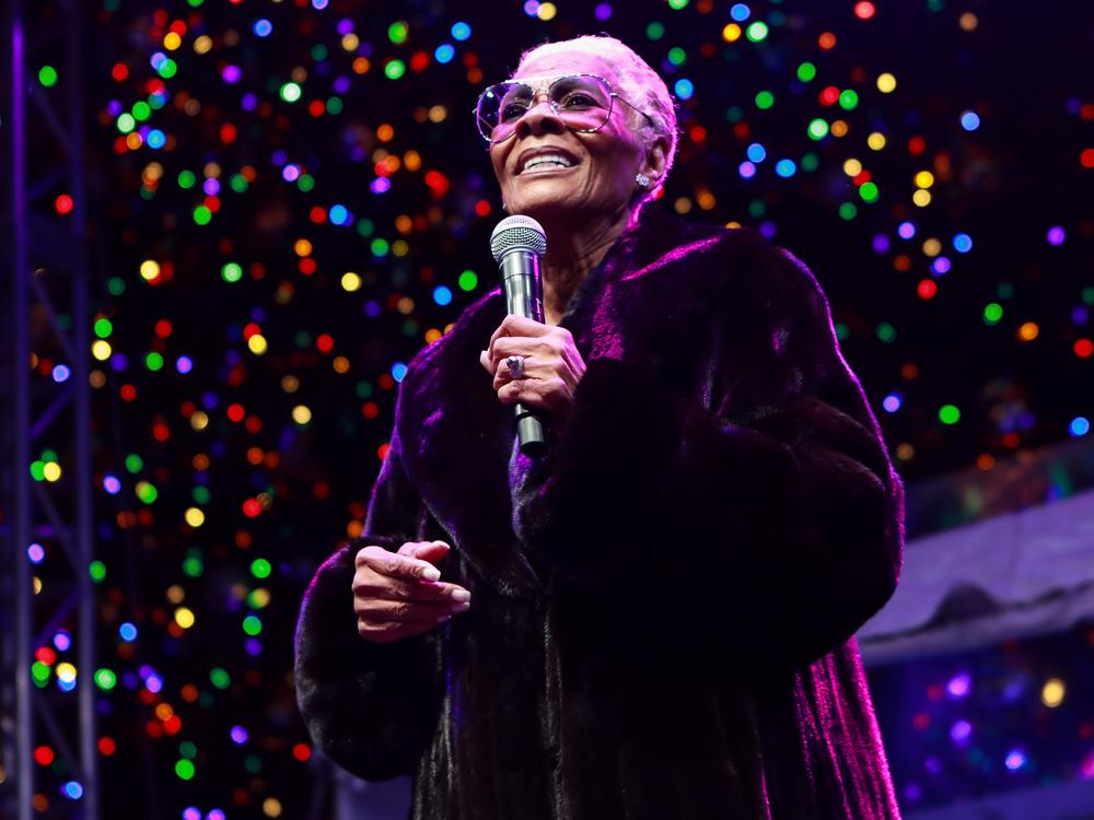 Dionne Warwick performs at the New York Stock Exchanges 96th Annual Christmas Tree Lighting at New York Stock Exchange on December 5, 2019 in New York City. (Photo by Jason Mendez/Getty Images)