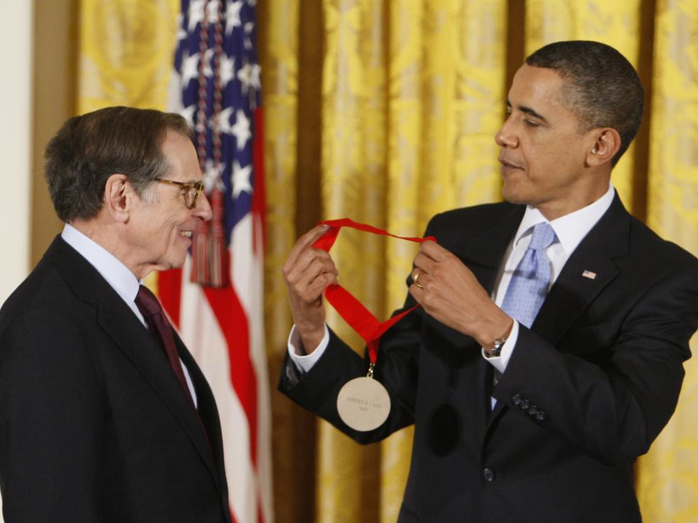 President Barack Obama presents the 2009 National Humanities Medal to Robert Caro.