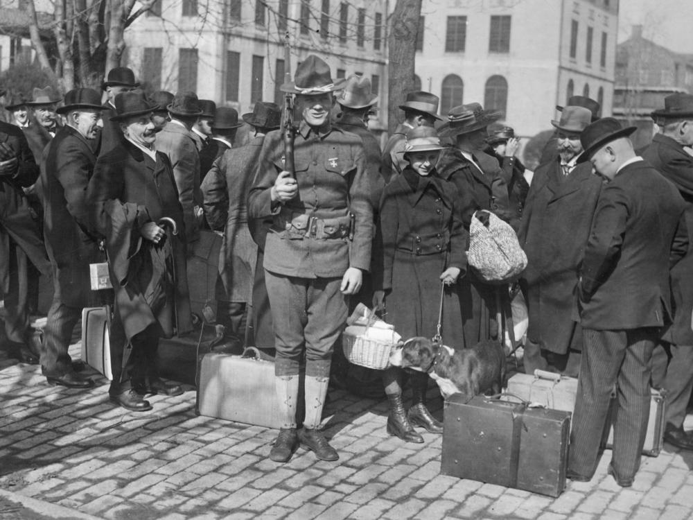 This 1918 photograph shows 