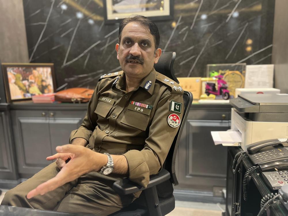 Police officer Muhammad Ayyaz Saleem launched the Pink Wheels project to provide an all-female team to take reports from women about crimes such as domestic violence or sexual assault.