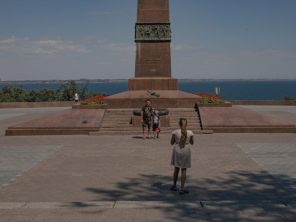 The Monument to the Unknown Sailor in Odesa stands as a quiet tribute to the countless lives lost at sea, reminding the city of its enduring maritime history.