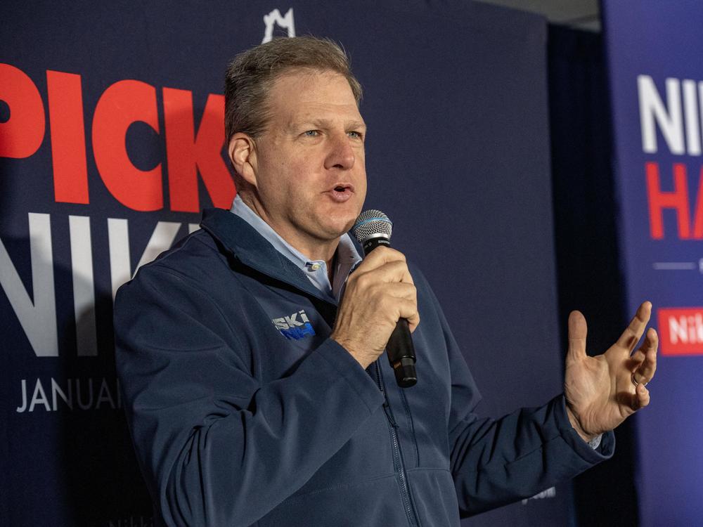 New Hampshire Gov. Chris Sununu introduces Republican presidential hopeful and former U.N. Ambassador Nikki Haley before she speaks at a campaign event in Franklin, N.H. on Jan. 22, 2024.