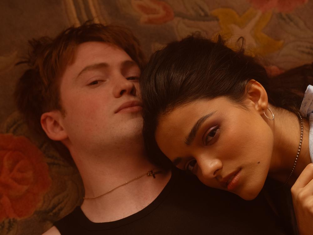 Kit Connor and Rachel Zegler in <em>Romeo + Juliet </em>