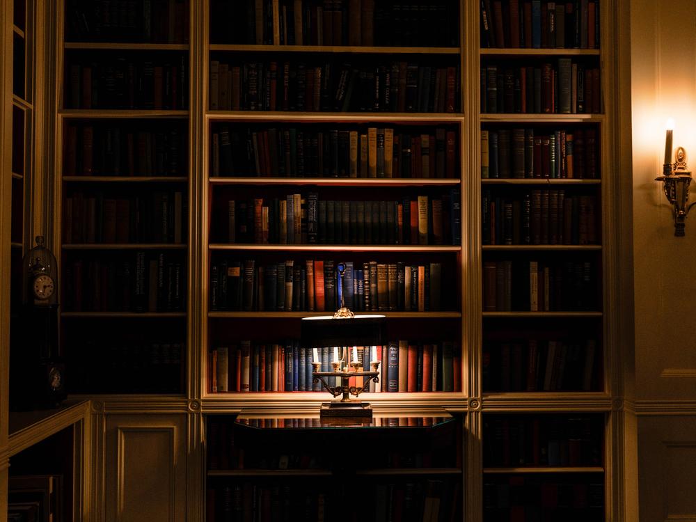 The library on the ground floor, one of the rooms accessible to visitors.