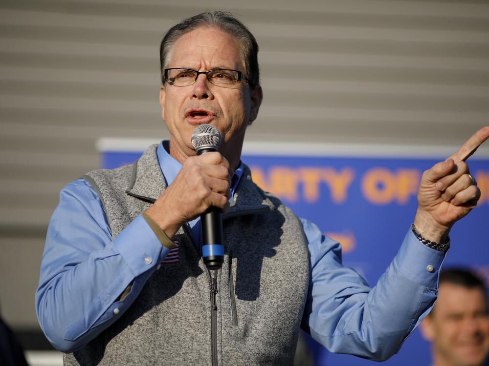 Republican Senate candidate Mike Braun speaks during a campaign stop on November 3, 2018 in Greenwood, Indiana. Braun is locked in a tight race with incumbent Democrat Sen. Joe Donnelly.