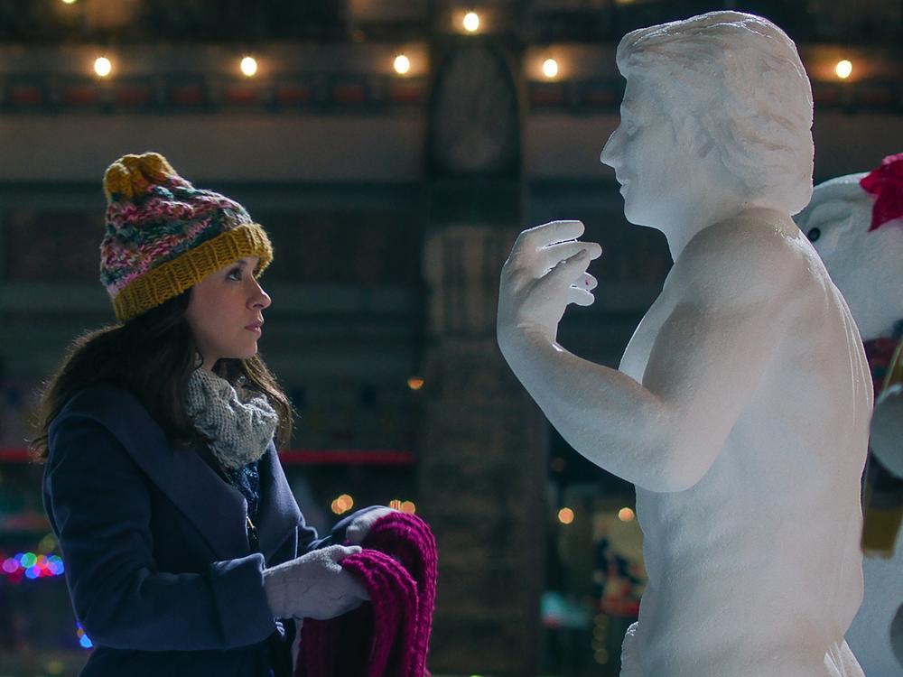 Lacey Chabert stars as Kathy Barrett in <em>Hot Frosty</em> on Netflix.