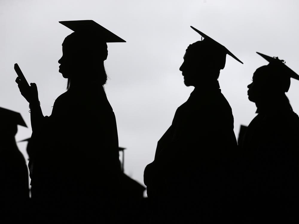 After weeks of testing the application, the U.S. Department of Education released this cycle's FAFSA form on Thursday.