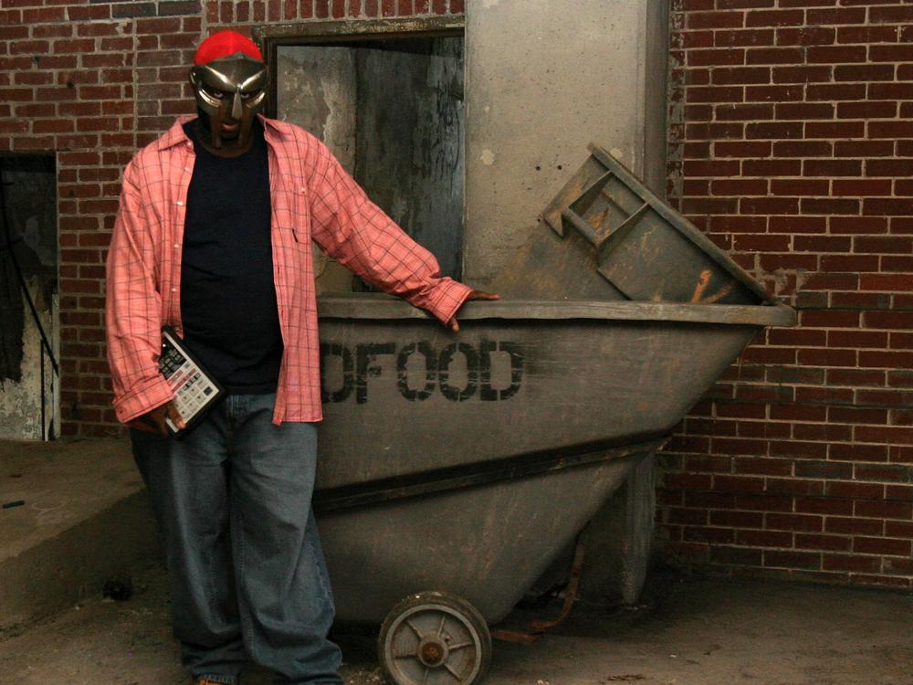 Rapper and producer MF DOOM circa 2004, the year he released both the game-changing collab <em>Madvillainy</em> and the sleeper classic <em>MM..FOOD</em>.