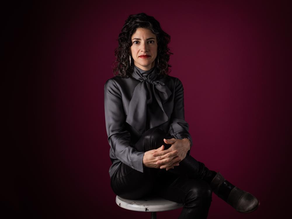 Former journalist Julie Scelfo started an advocacy organization to get phones out of schools after reporting on their dangers to kids' mental health.
