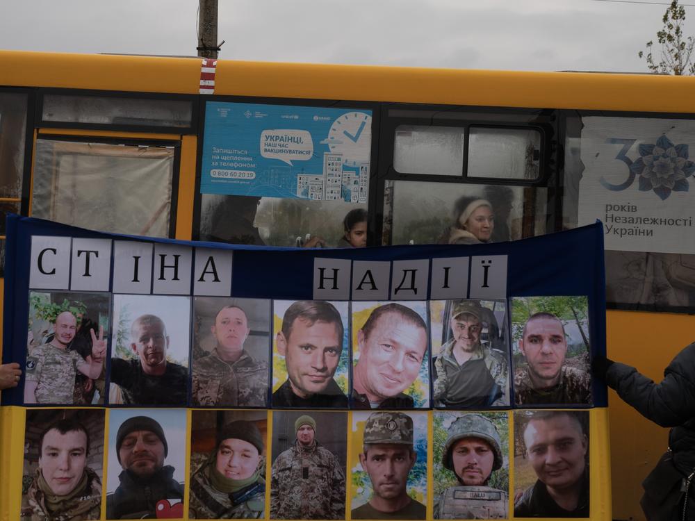 A banner under the title 