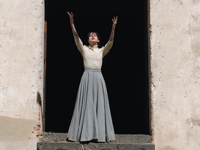 Azul Guaita as Tita in the show <em>Like Water for Chocolate.</em>