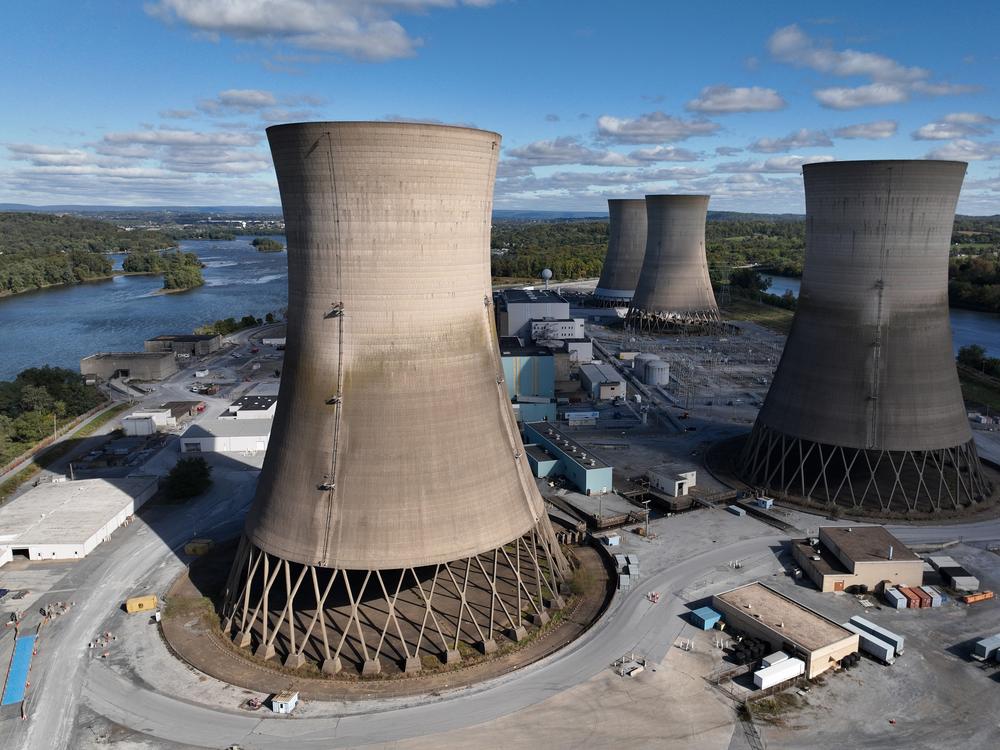 Three Mile Island was closed because it wasn't economical to operate. Now Microsoft wants it restarted in the hopes it can supply carbon-free energy for its datacenters.