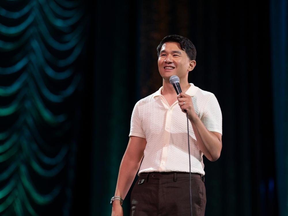 <em>Ronny Chieng: Love To Hate It</em>