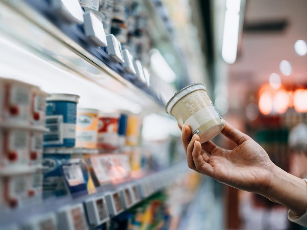 The FDA says front-of-package labels would allow consumers to more easily assess  how much sugar, fat and salt packaged foods and drinks contain.