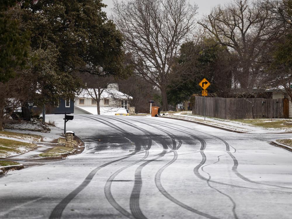Austin, Texas: Snow dusts the ground in south Austin early on Jan. 21.