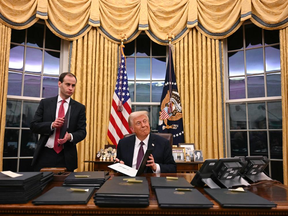 President Trump signs executive orders in the Oval Office of the WHite House in Washington, D.C., on January 20, 2025.