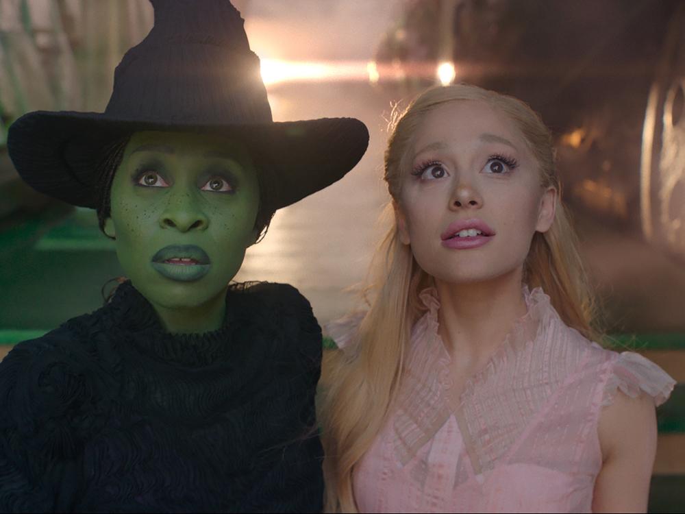 Galinda (Ariana Grande) and Elphaba (Cynthia Erivo) are opposites in every way, forced to room together at Shiz University.