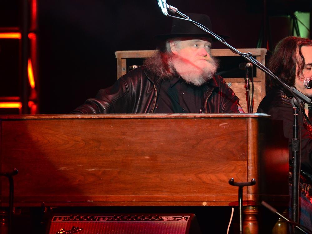 Garth Hudson performs in 2012 at the Love For Levon benefit concert in East Rutherford, N.J., a memorial tribute to his bandmate Levon Helm.