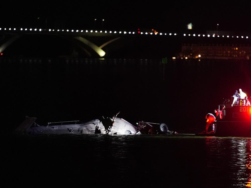 An American Airlines flight from Wichita, Kan., collided with a helicopter while approaching Ronald Reagan National Airport.