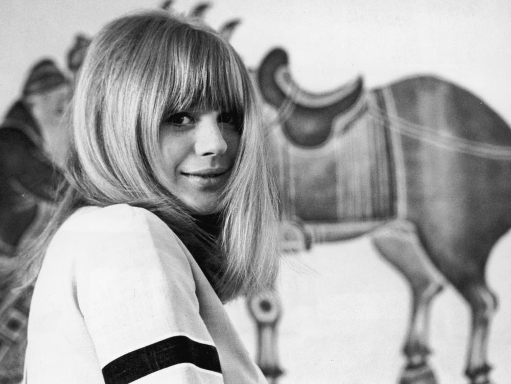 English singer Marianne Faithfull in her Kensington flat in 1965.